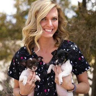 allie-with-puppies-315
